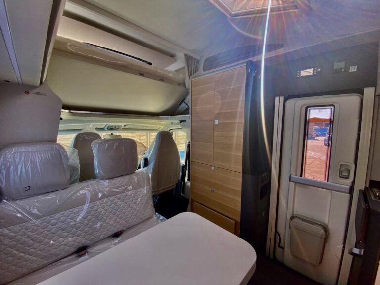 CAMPER IN VENDITA ADRIA CORAL XL AXESS 600 PD 6 POSTI LETTO TRAPASSOAUTO PRONTA CONSEGNA SARDEGNA